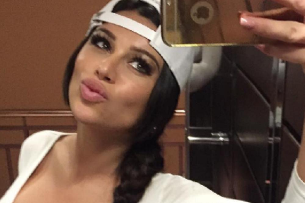 BFF? Evo s kim Stanija pravi rušvaj po Beogradu! (VIDEO)