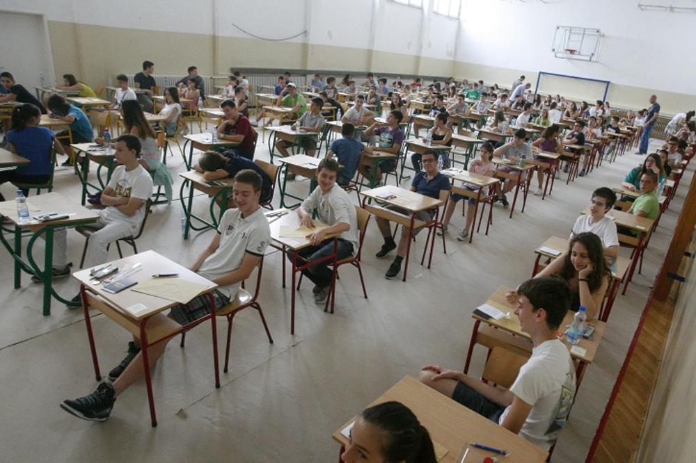 Angažuju obezbeđenje i marice! Testovi za malu maturu bolje obezbeđeni od glasačkih listića