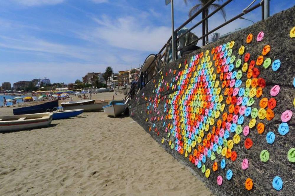 Osvojila je svet papirićima: Kako izgleda origami od nekoliko hiljada delova (FOTO)