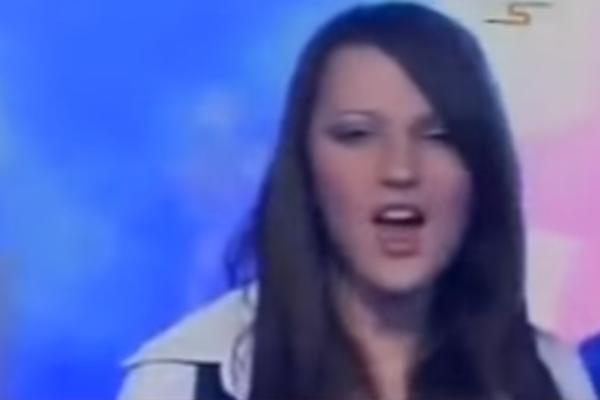 Prepoznajete je? Danas ne prođe dan da novine ne pišu o njoj, a ovako je izgledala sa 14 godina!