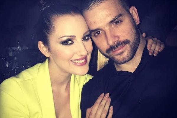 Evo kako Prijovićka izjavljuje ljubav Breninom pastorku! (VIDEO)