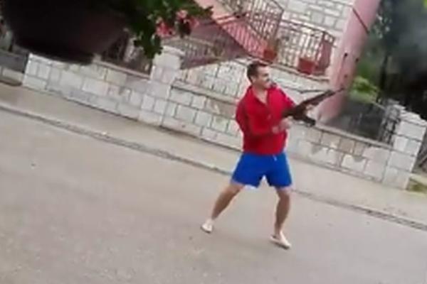 Ko se ljuti, zna mu se: Pucači iz kalašnjikova najavili iznenađenje za Sinsinati i OI! (VIDEO)