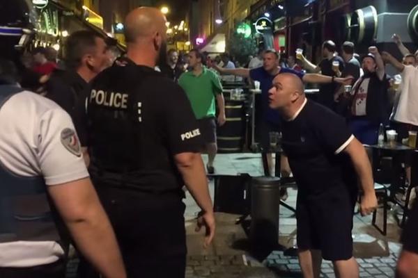 Samo se čekalo kad će da krenu: EURO još nije počeo, a Englezi divljaju i biju se s policijom! (VIDEO)
