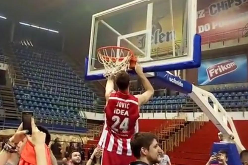 Zna se ko skida mrežicu s koša kad Zvezda osvoji trofej! (VIDEO)