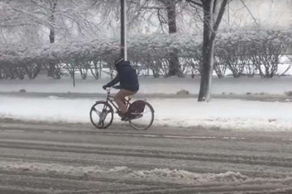 SKORO NISTE ČULI GENIJALNIJI VIC KOJI TERA SUZE NA OČI: Sreli se pravoslavni i katolički POP...