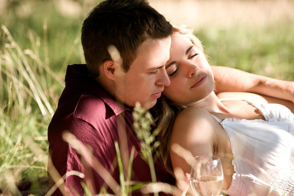 Devojke pripazite, ako vaš dragi ne radi ovih 5 stvari, reči volim te ne znače ništa! (GIF)