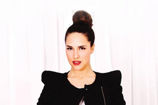 SVIMA NAM POKAZALA LICE PUNO BUBULJICA! Izgleda užasno, a razlog je JEZIV! (FOTO)