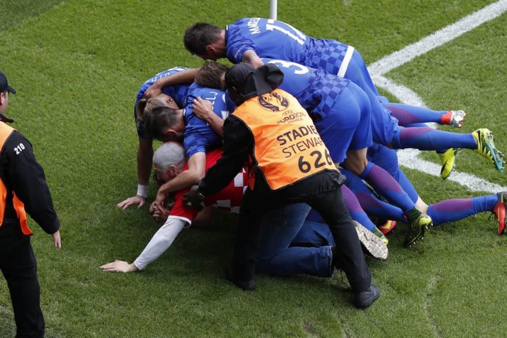 Hrvatska slavi junaka Modrića: Kockasti zasluženo slavili protiv Turaka! (FOTO) (VIDEO)