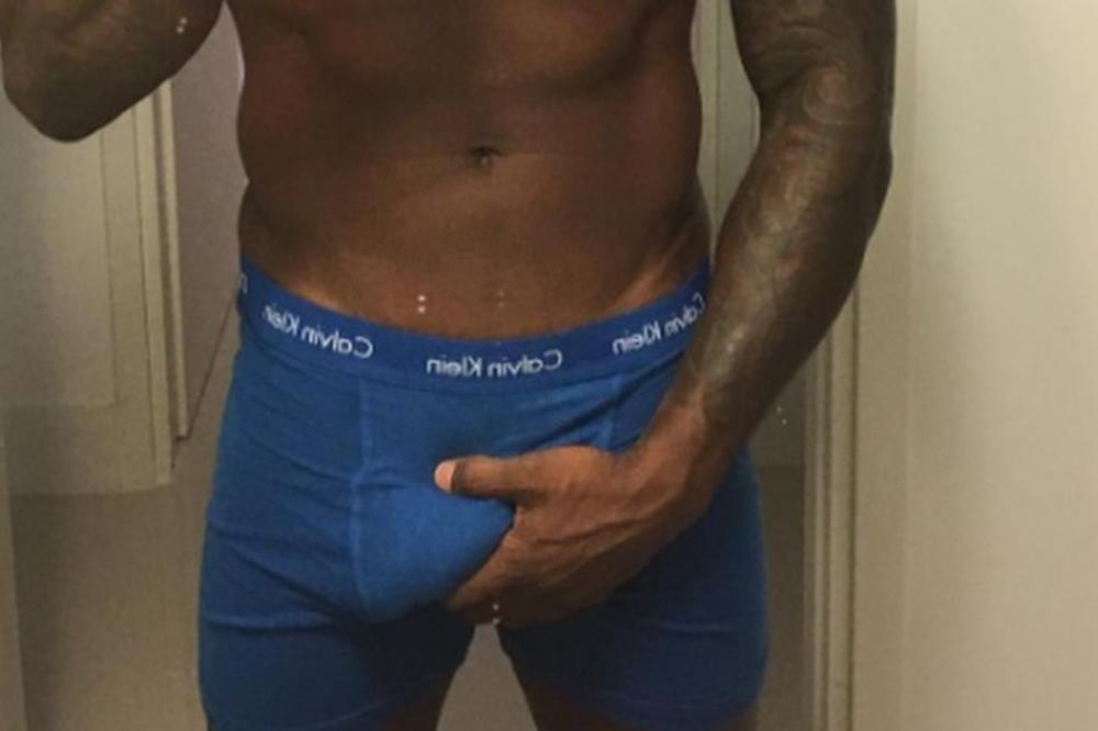 Ajde da ga merimo: Ko ima veći, Srbi ili crnci? (FOTO)