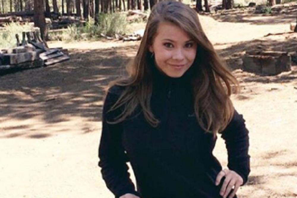 Ćerka tragično preminulog lovca na krokodile je porasla i izgleda čarobno! (FOTO)