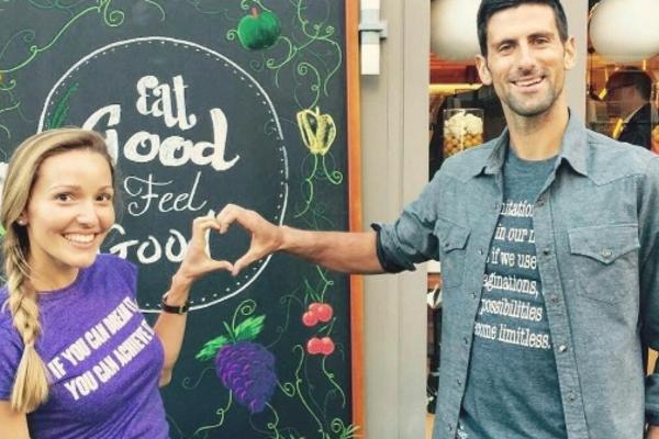 Nole i Jeca blistali na proslavi! Obukli se isto, a tek kad vidite šta joj je Nole poklonio za rođ...