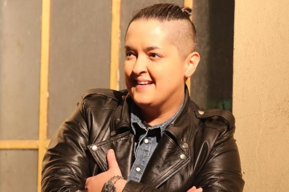 Nije za mlađe od 18: Evo šta Marija Šerifović radi u lepom društvu! (VIDEO)