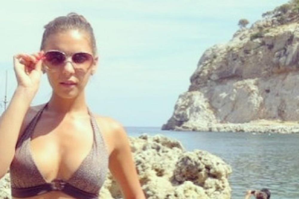 Pala prva ponuda zvezde filmova za odrasle na EP, ali nismo očekivali da će je dobiti ovaj igrač! (FOTO) (VIDEO)