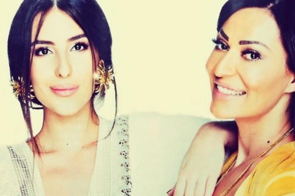 Ceca bez brusa sa ćerkom pred kamerom: Ovaj prizor šokirao je i ostavio mnoge bez teksta! (VIDEO)