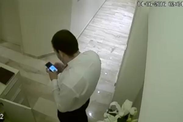 Hteo samo da se opusti: Crnogorca su kaznili zbog snimka sa radnog mesta (VIDEO)
