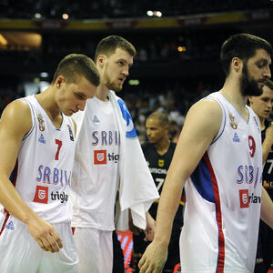 Amerikanci pijani razbili Srbiju u finalu Olimpijskih igara?! (Video)