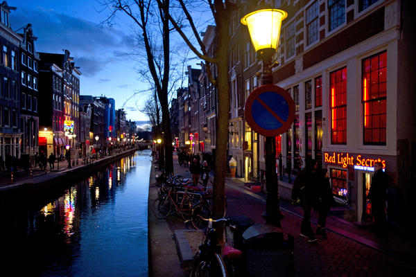 ŠOKANTNA VEST: Amsterdam zabranio KANABIS za TURISTE!