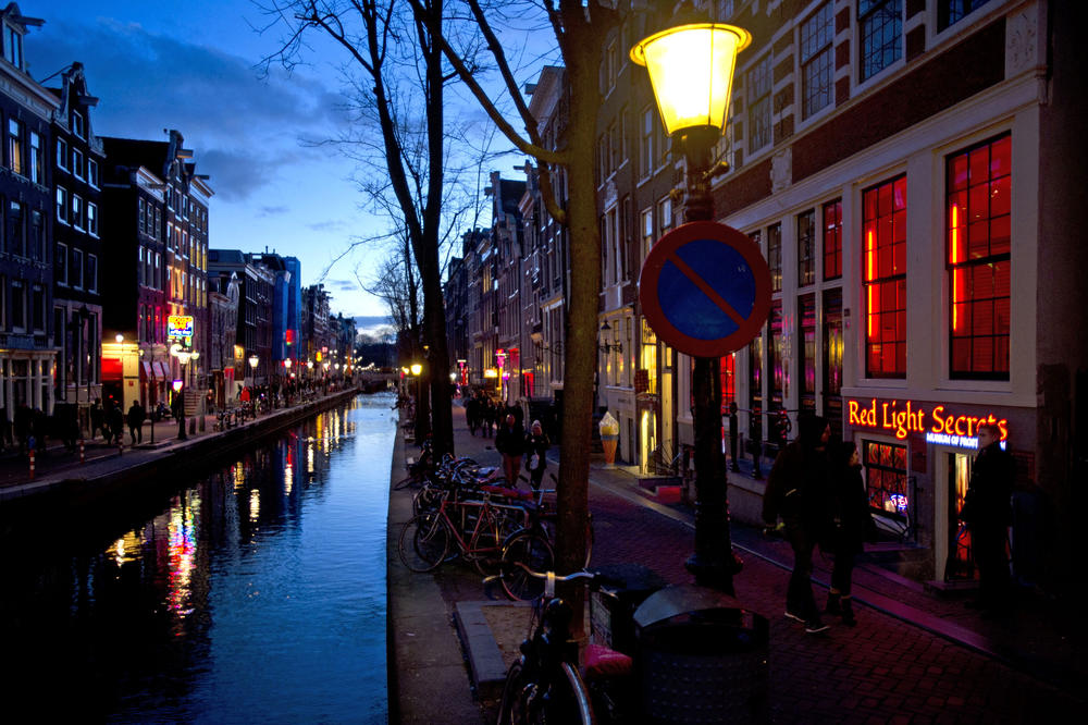 ŠOKANTNA VEST: Amsterdam zabranio KANABIS za TURISTE!