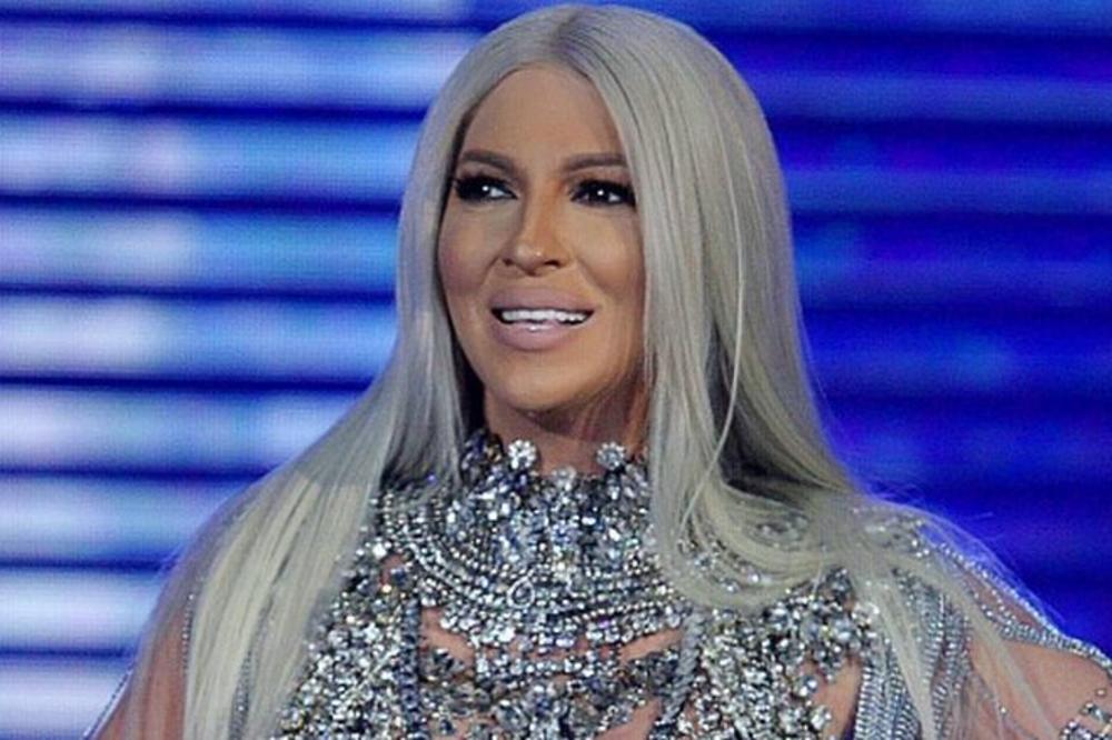 Kakve usne, kakav poljubac! JK će vas raspametiti provokativnim videom! (VIDEO)