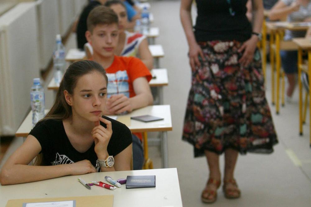 Maturanti se napatili sa geometrijom! Znate li vi da rešite ove zadatke? (FOTO)