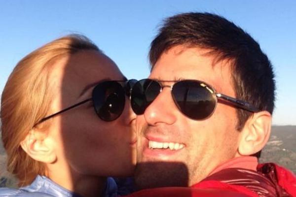 Nole na samo jedan način puni baterije za Vimbldon! I svi znamo koji! (FOTO)