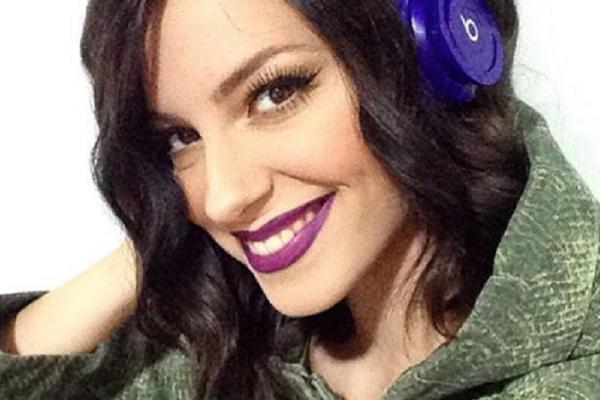 Kao četka: Saro, šta ti bi? Kakva promena imidža! (FOTO)