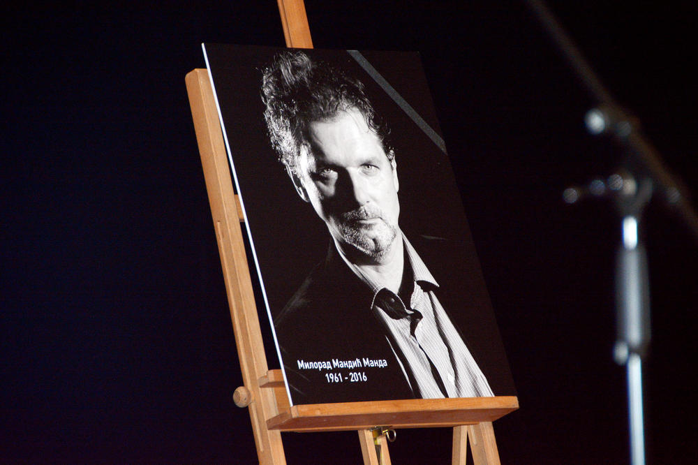 Svaka čast, glumci! Ono što su kolege uradile za Mandinu decu i udovicu je najbolji dokaz koliko su ga voleli!