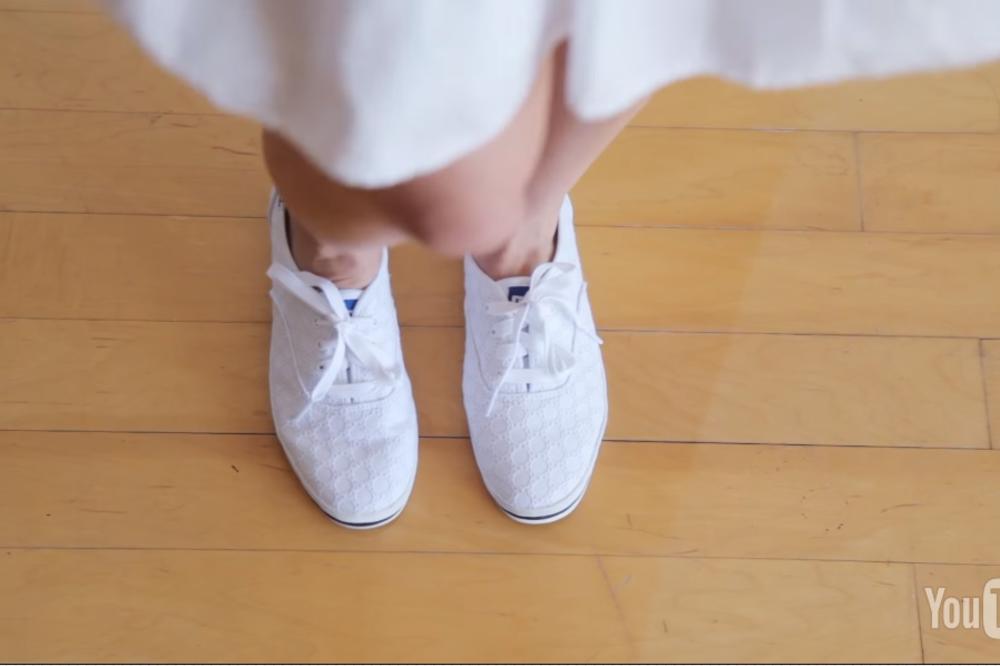 6 načina da letnje kombinacije ukombinujete sa patikama na cool način (VIDEO)