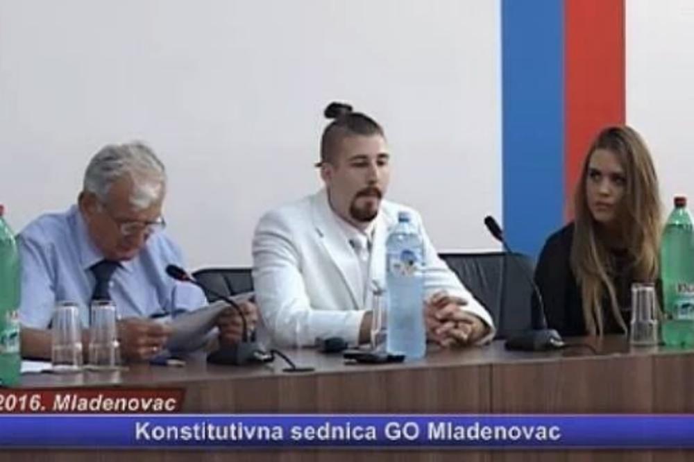 Preletačević uleteo u Skupštinu! Pravi selfije na sednici dok predsedavajući nešto drvi (FOTO)