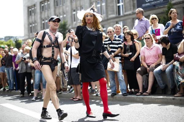 Beli gejevi, lezbejke i trans Romkinje: Pravimo Paradu ponosa u Srbiji kakva dosad nije viđena!