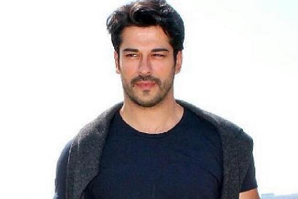 BALI BEG POSTAO OTAC: Nasmejaćete se kada vidite koje IME je dao SINU! Tako se preziva jedna NAŠA PEVAČICA