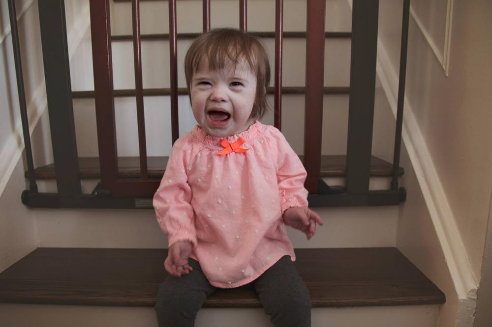 Svi su buljili u njenu ćerku, a onda joj je prišao nepoznati muškarac. Ono što je rekao je mamu ostavilo u suzama! (FOTO)