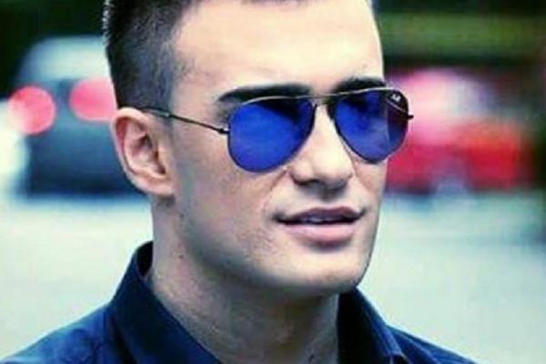 Atraktivna zverina: Pobednik Zvezda Granda pozirao u gaćicama i zapalio Instagram! (FOTO)