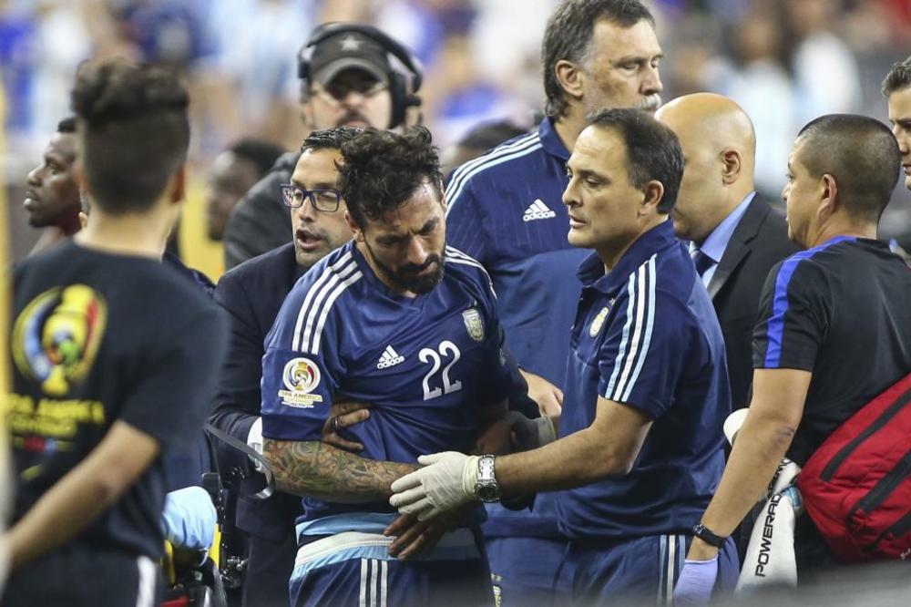 Najbizarnija povreda u karijeri: Laveci protiv SAD slomio lakat! (FOTO)