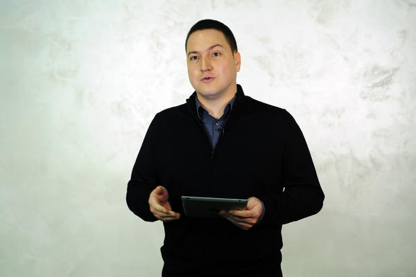 MINISTAR RUŽIĆ DOBIO PORUKU SA NEPOZNATOG BROJA KOJA GA JE NASMEJALA DO SUZA: Evo šta je odgovorio!