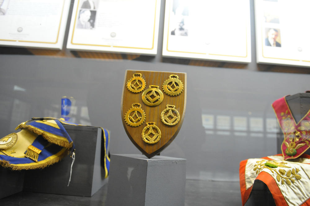 Ovo može samo u Bosni: Masoni se potukli na mrtvo ime, raspala se loža?! (FOTO)