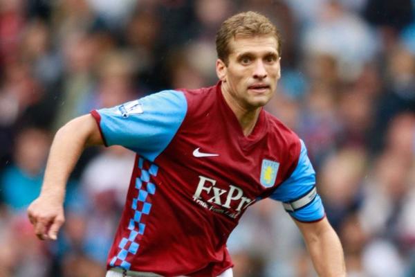 Bio je jači od leukemije i posle 4 godine opet će igrati u Aston Vili! (VIDEO)