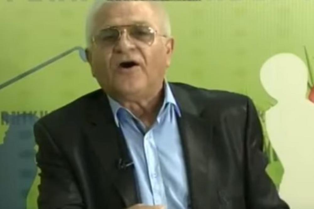 Zaustavite ovog čoveka, poumiraćemo od smeha! Bard Živa izmislio novu fudbalsku taktiku! (VIDEO)