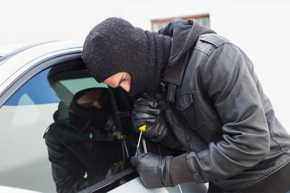 Dr Džekil i Mister Hajd iz Loznice: Preko dana predavao deci u osnovnoj, tokom noći razbojnik i pljačkaš!