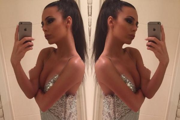 Anastasija pokazala sve: Prelepo telo, duge noge i savršena koža...ko bi joj odoleo?