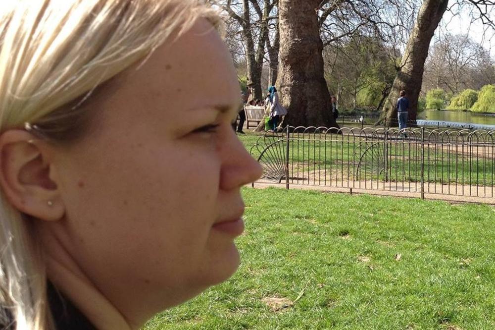 36-godišnja žena pozvana je na proslavu 20 godina mature: Ono što je napisala dirnulo je svet!