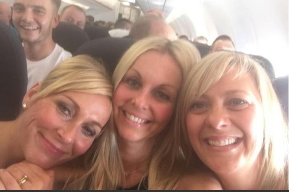 Bile su na putovanju i napravile selfi: Kad su se vratile, pogledale su sliku i ostale u šoku! (FOTO)