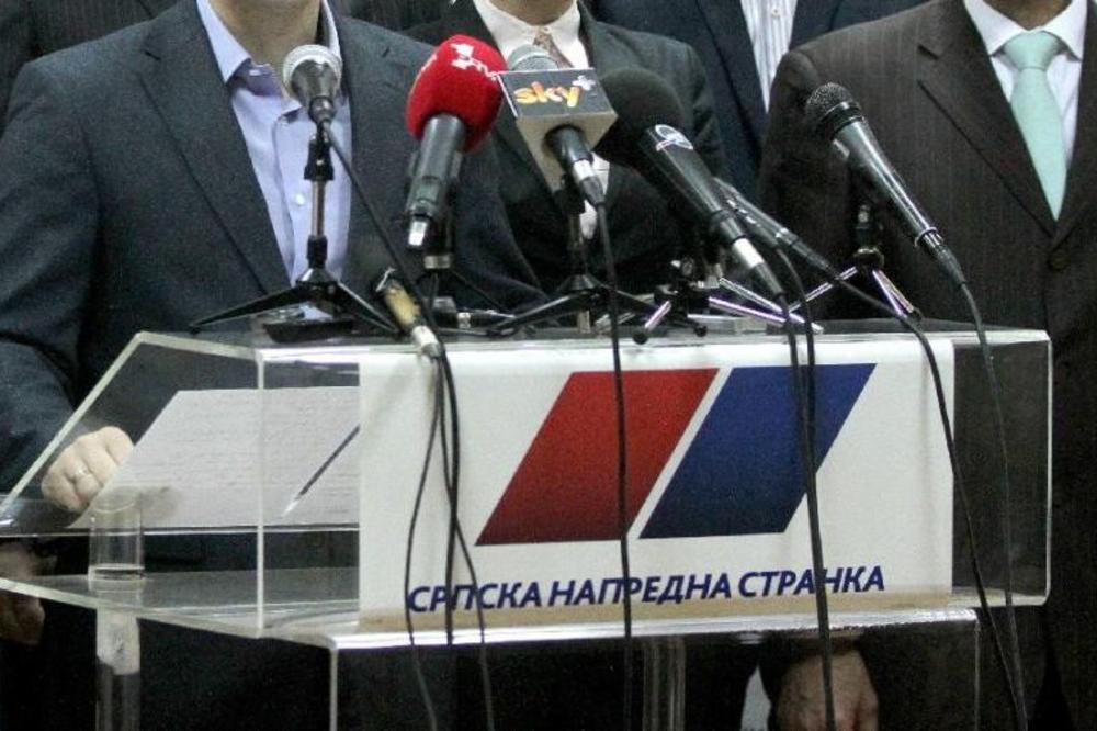 Napadnute prostorije Srpske napredne stranke u Vrbasu