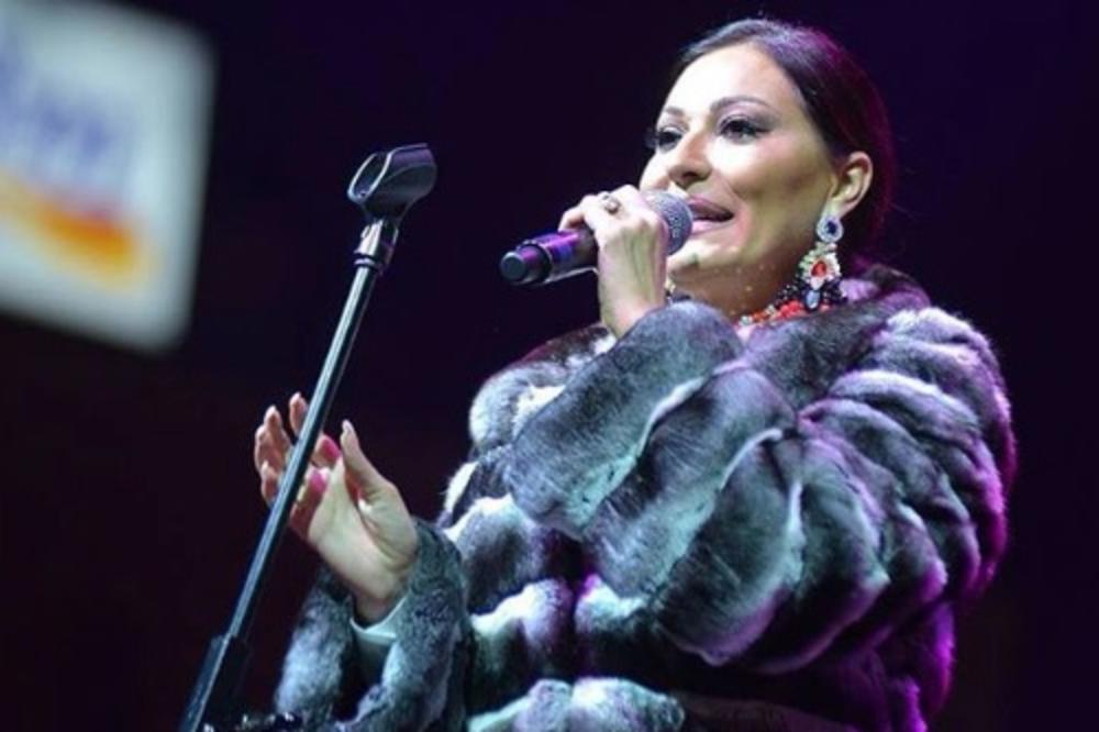 Opaa! Ceca opet na Ušću! Evo i kada, a pošto čujete povod koncerta - skinućete joj kapu!