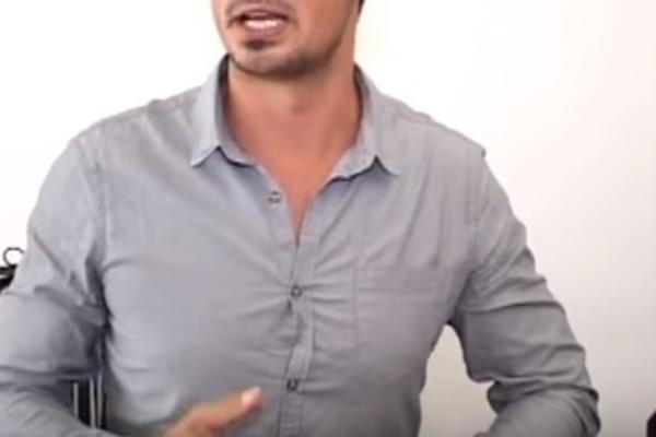 Voditelju Granda uništili auto: Ne osuđujem više nikoga ko hoće da napusti Srbiju! (FOTO)