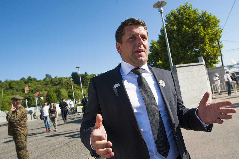 Državni vrh Srbije nepoželjan u Potočarima!