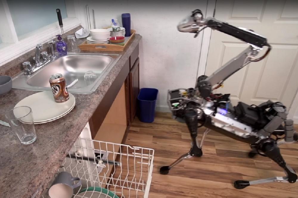 Robot-pas osvaja planetu: Najmanji je na svetu, a obavlja hrpu poslova! (FOTO) (VIDEO)
