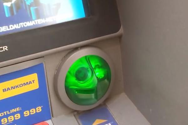 DOBRO SE PAZITE KADA PODIŽETE NOVAC: Ove bankarske trikove potrebno je da prepoznate DA NE BISTE OSTALI BEZ PARA