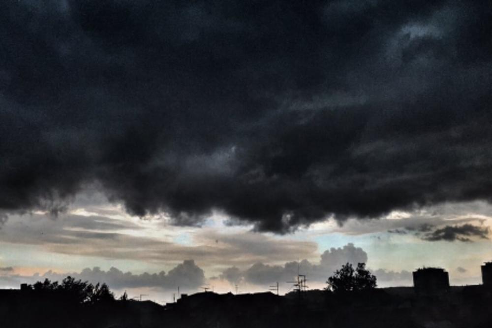 RHMZ NAJAVIO OPASNO VREME: U ovim delovima Srbije sutra će liti kao iz kabla! MOGUĆE SU I POPLAVE!