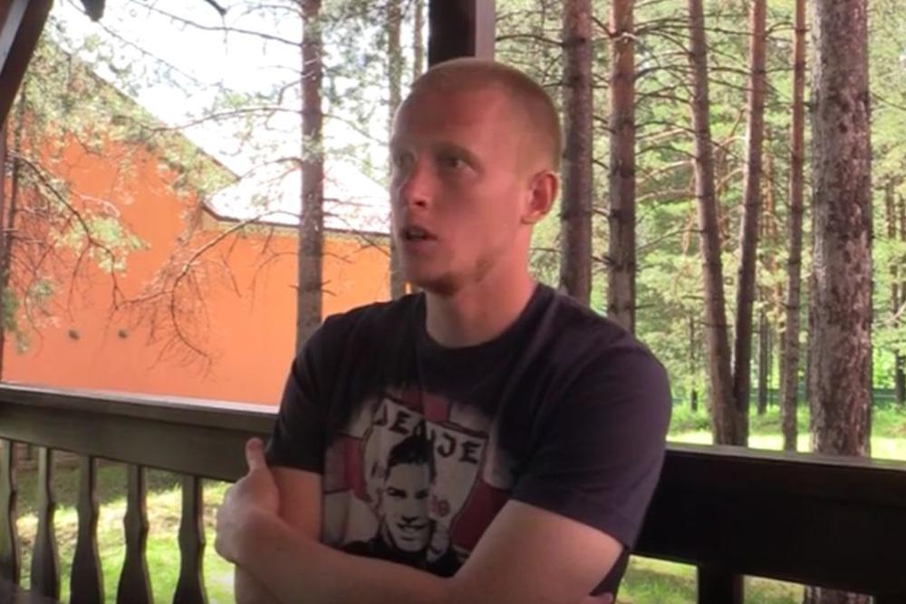 PANKOV IMA BURAZERA U NJUKASLU: Juče je rešio meč protiv Junajteda, a mi plačemo od smeha zbog ove slike!